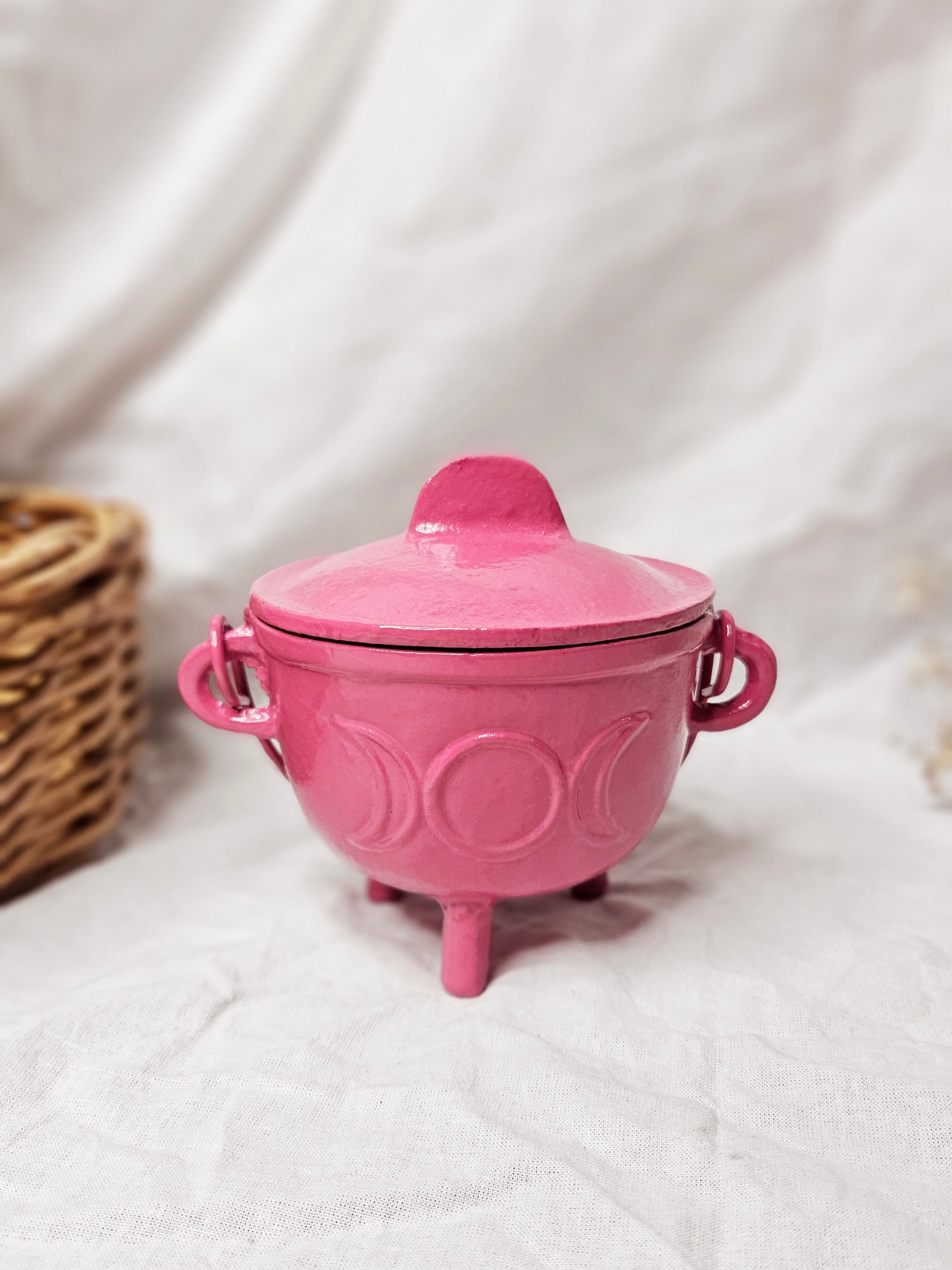 Cast Iron Cauldrons (large) image 5