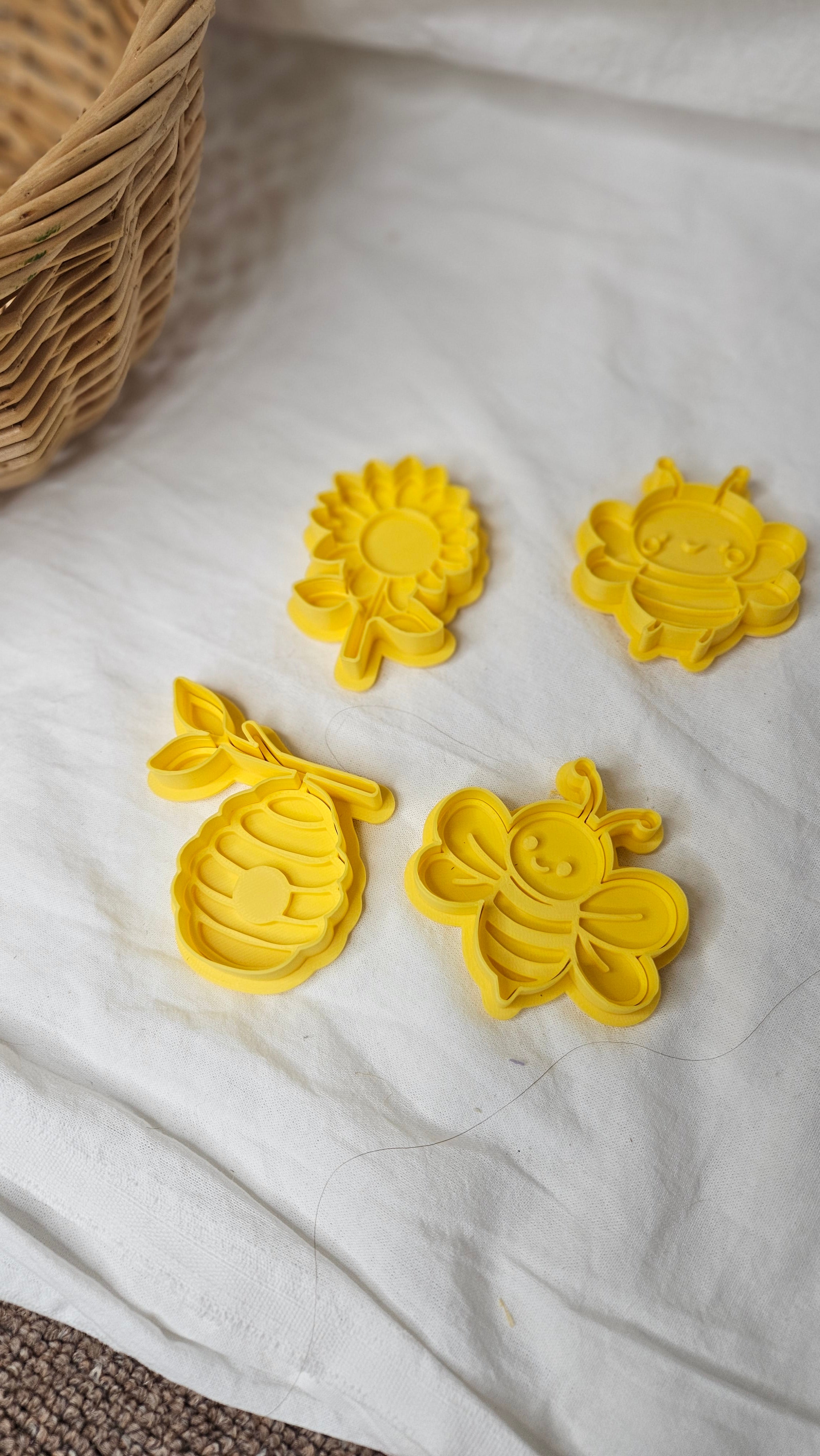Bee Collection | Playdough Cutter & Stamper Set image 0