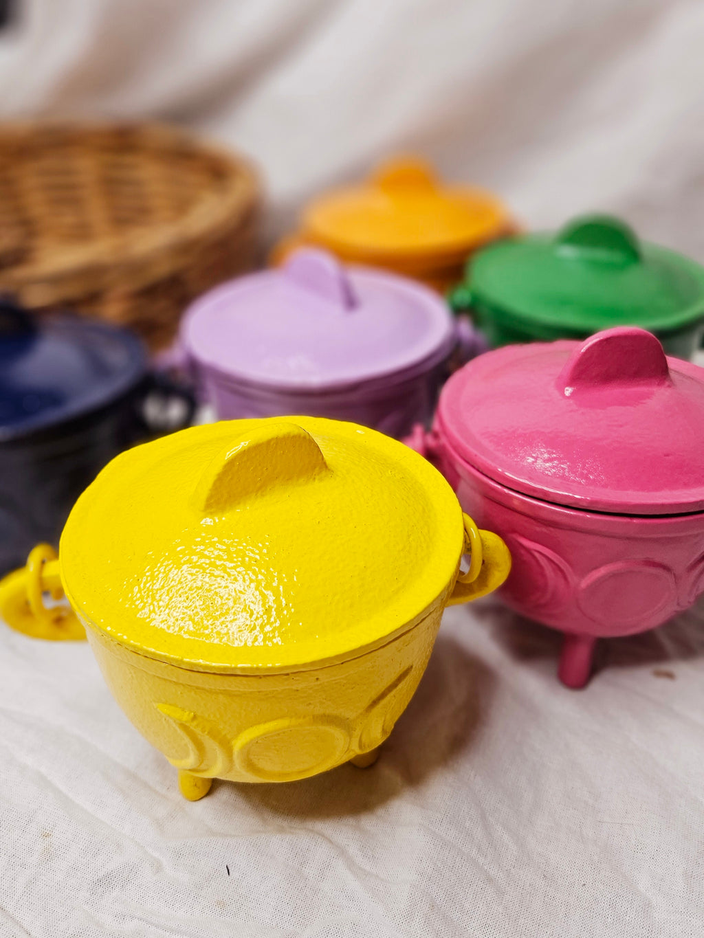 Cast Iron Cauldrons (large) image 0