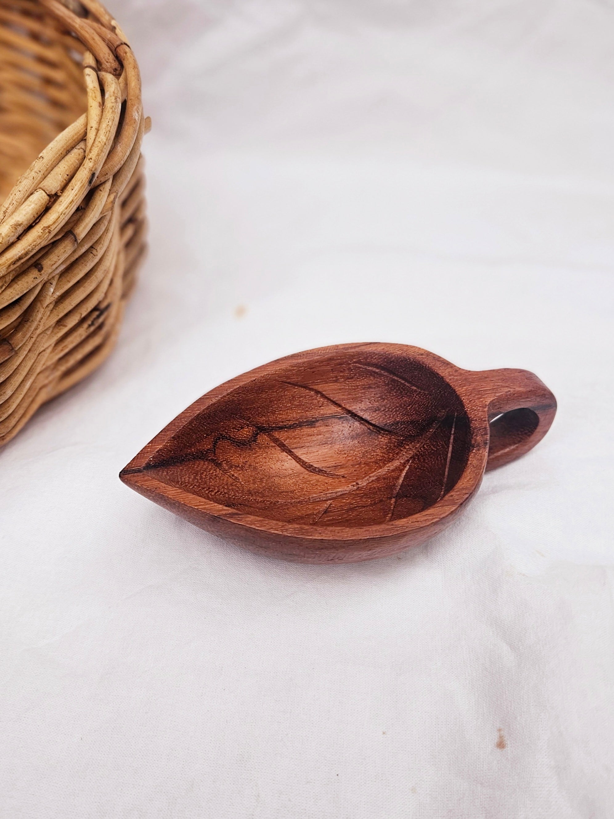 Leaf Juglet | Evergreen Child image 1