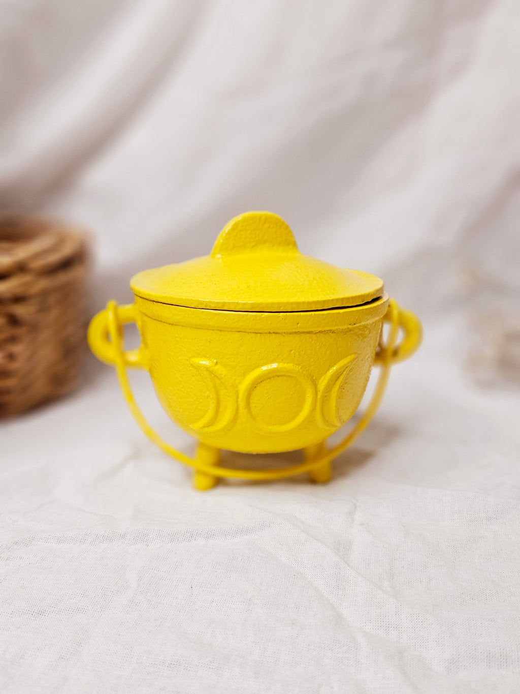 Cast Iron Cauldrons (large) image 8