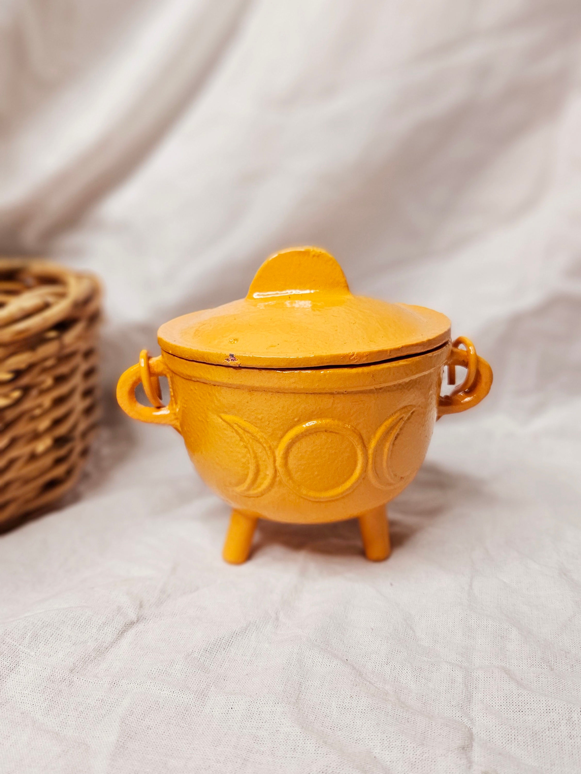 Cast Iron Cauldrons (large) image 4
