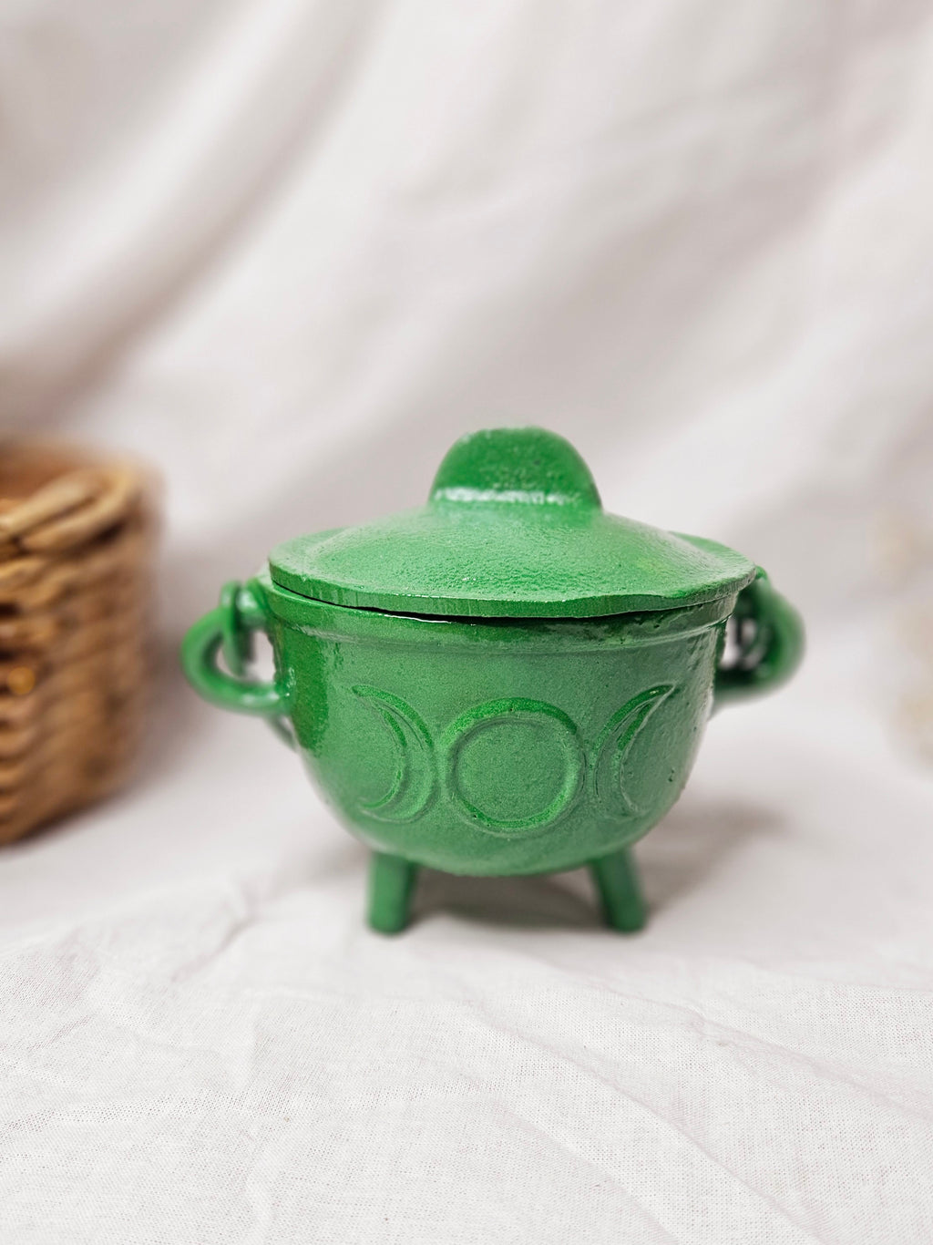 Cast Iron Cauldrons (large) image 6