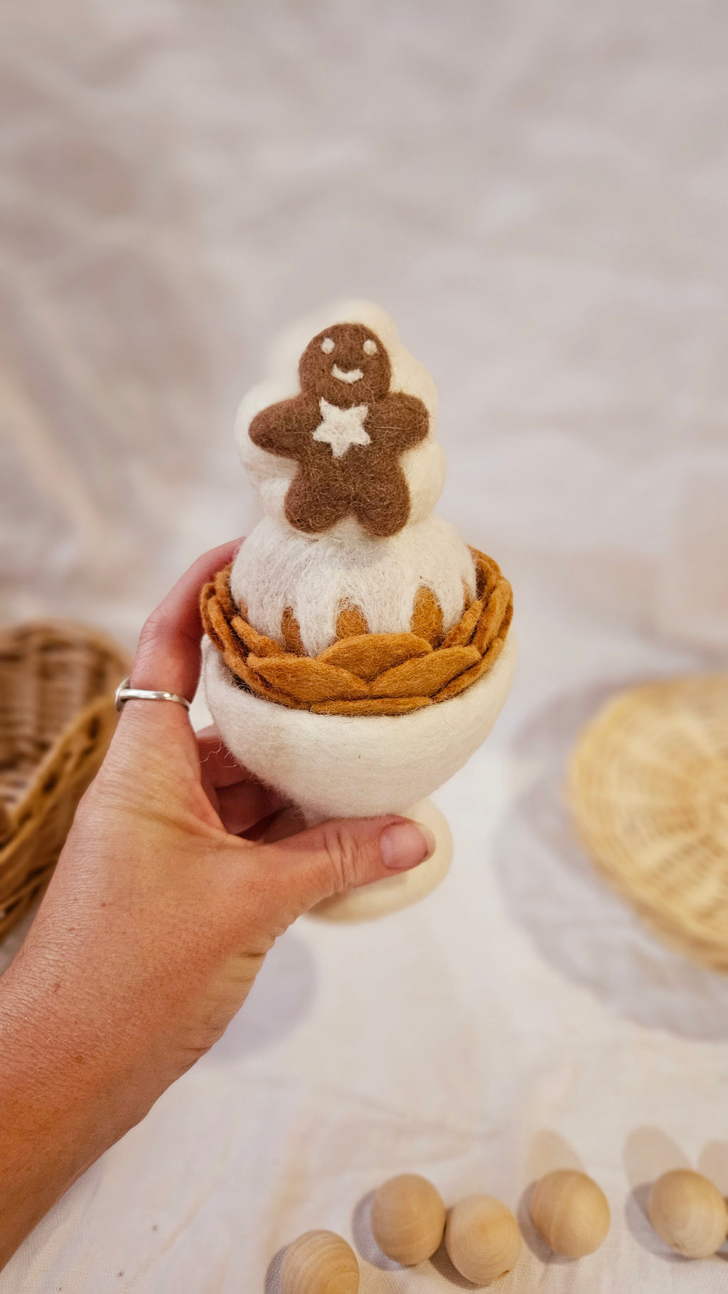 Gingerbread Sundae | JuniMoon image 0