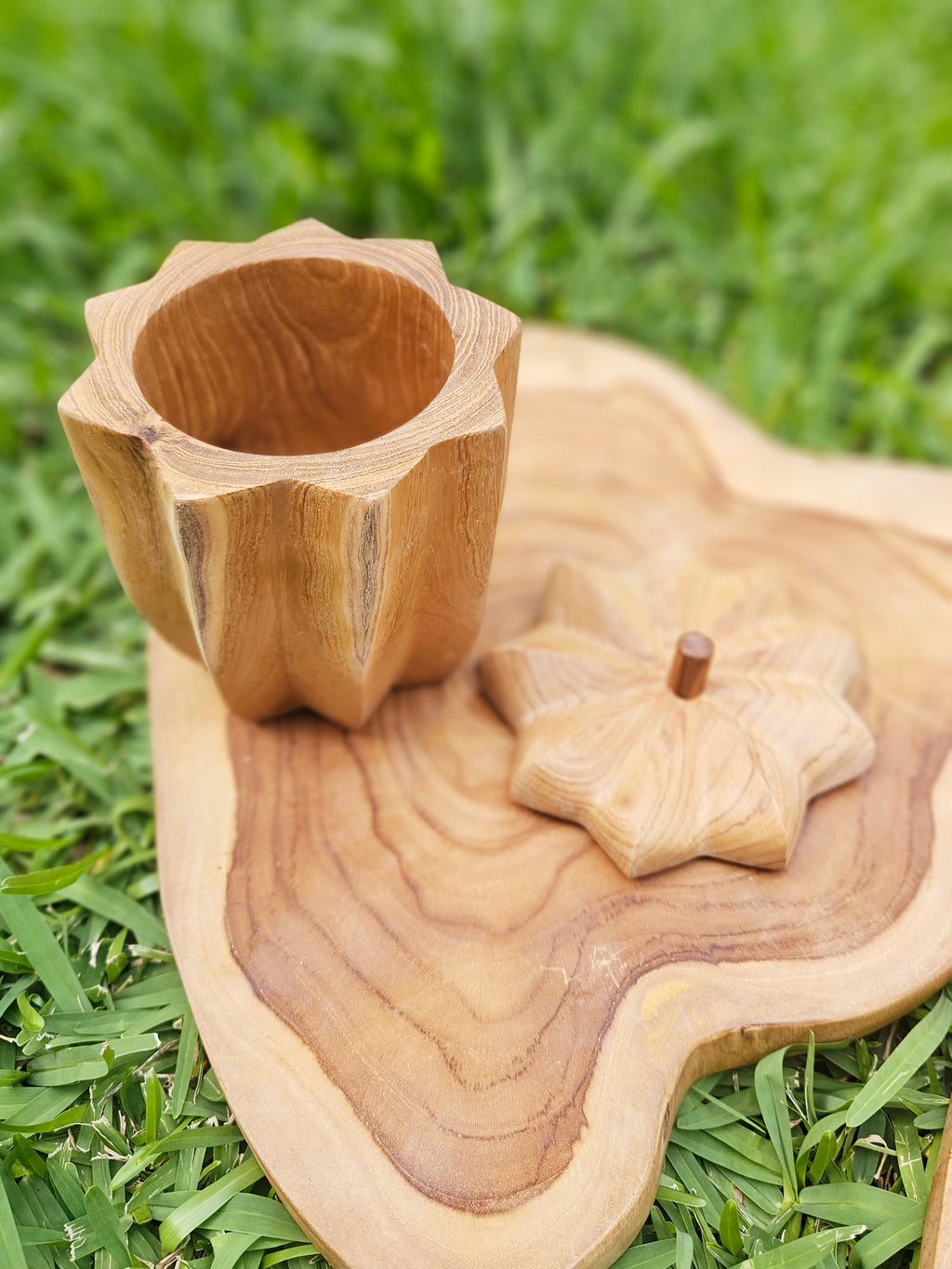 Nona Pot with Lid | Papoose Toys image 3