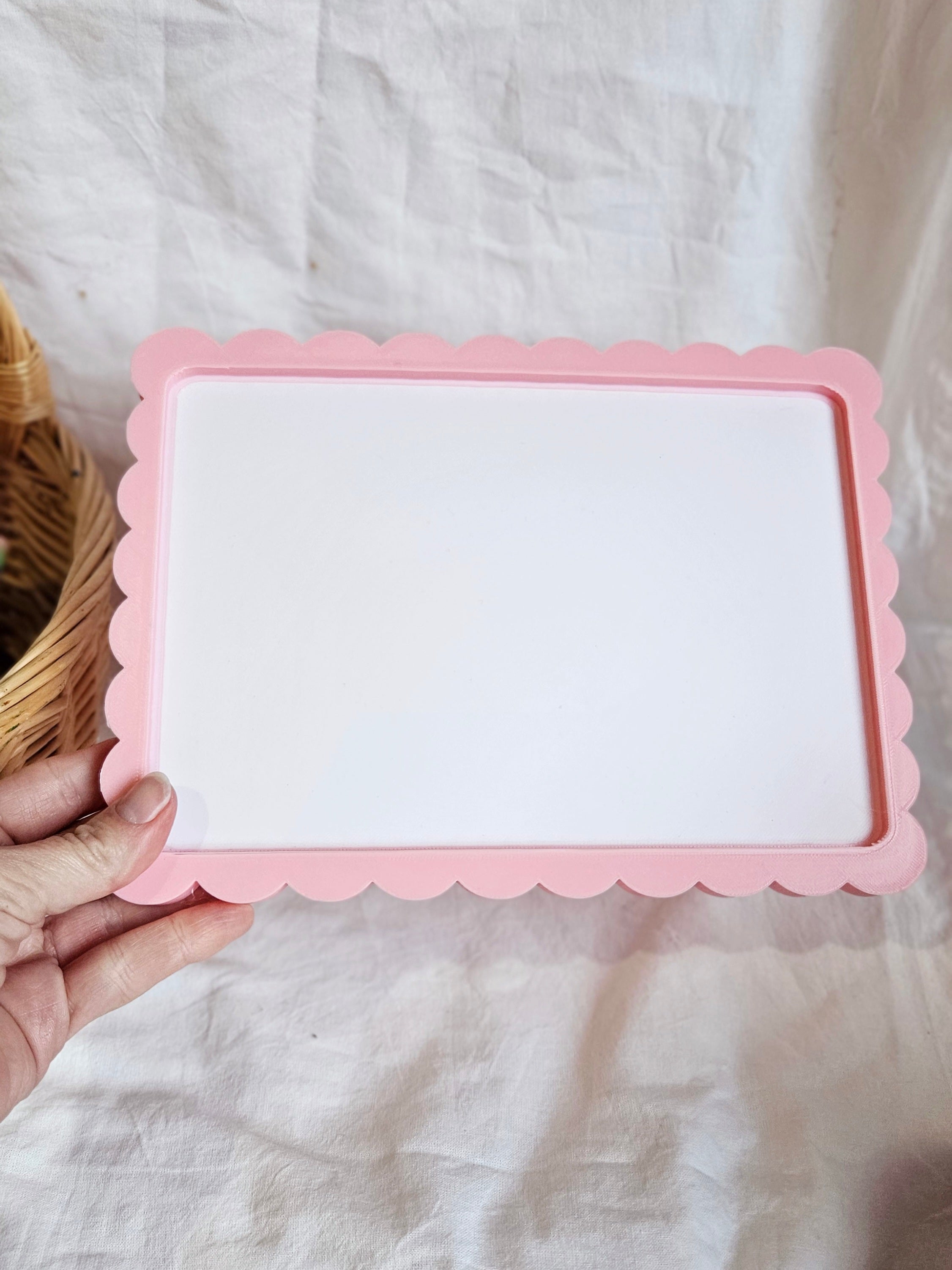 Scalloped Bakery Tray