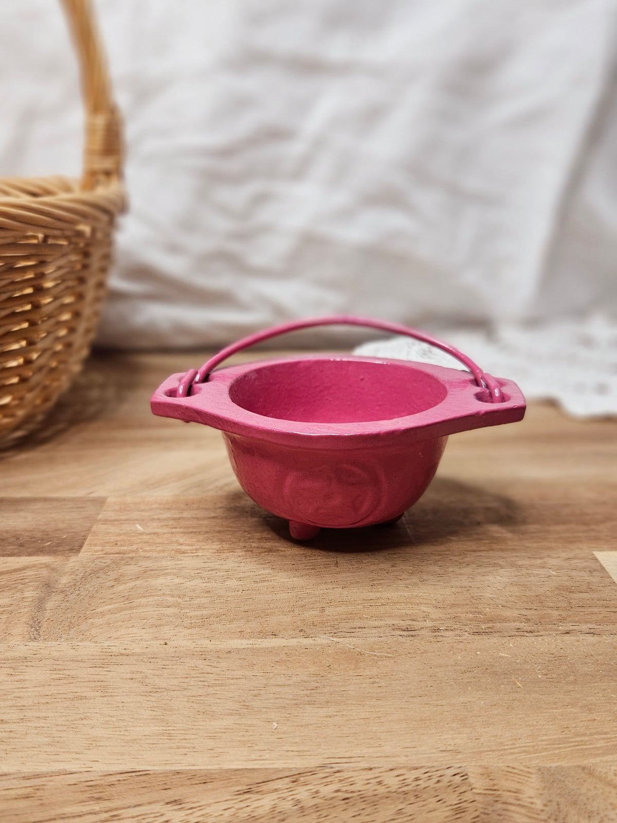 Cast Iron Cauldrons (small)