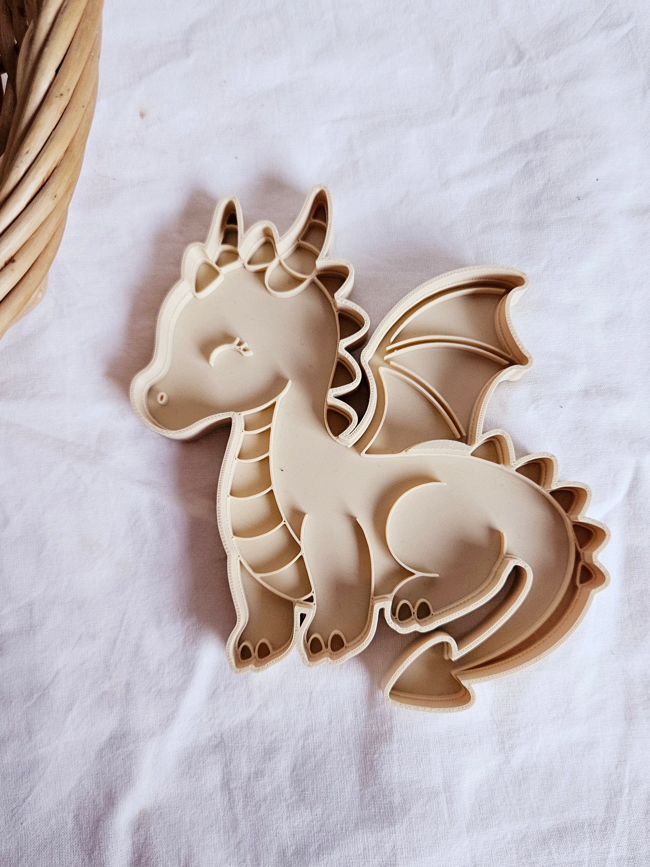 Dragon Play Tray